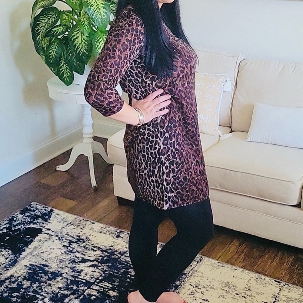 SHIRT/TUNIC: Leopard Print w/Side Split, EUC - image 3